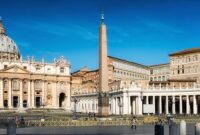 Dlaczego warto odwiedzić Plac Świętego Piotra w Rzymie?
