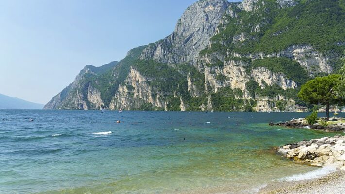 Riva del Garda Włochy – przewodnik turystyczny i miejsca warte odwiedzenia