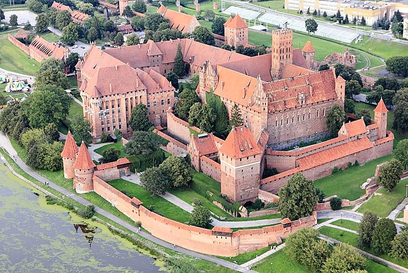 gdzie jechać w październiku - zamek w Malborku